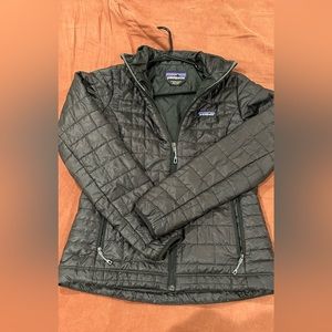 Patagonia Nano Puff Jacket - Women's size Small